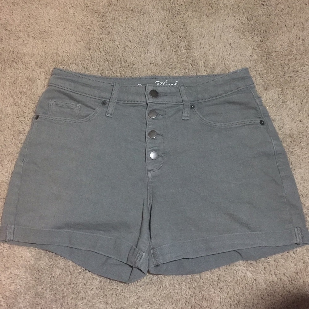 Universal Thread Olive Shorts